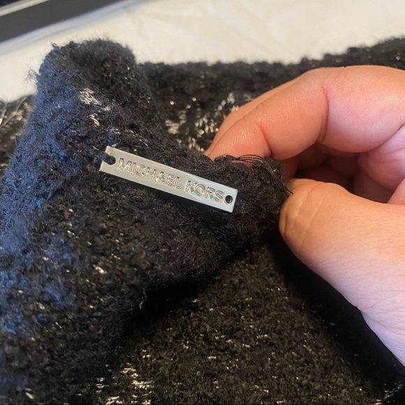 MICHAEL KORS Boucle’ Ruana - Picture 13 of 14